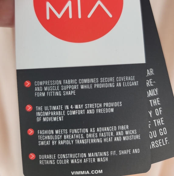 NWT VIMMIA Shavasana Reversable Luxe Performance Yoga Top SZ XS - Picture 16 of 16